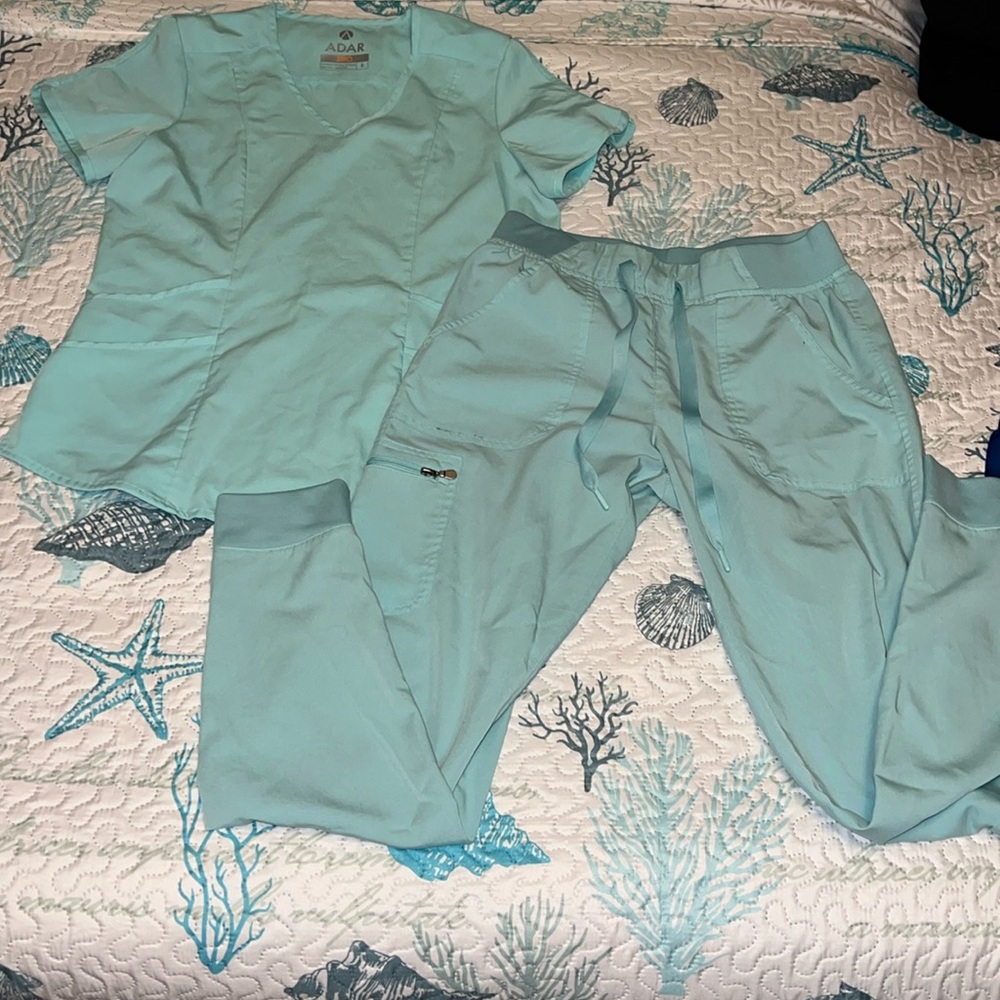 Adar Pro Scrub set